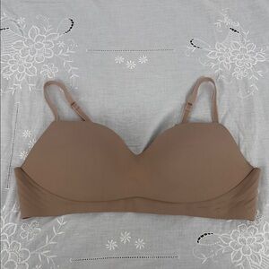Eby Bra XL Extra Large One Piece Contour Seamless Balconette Shape Support Lift